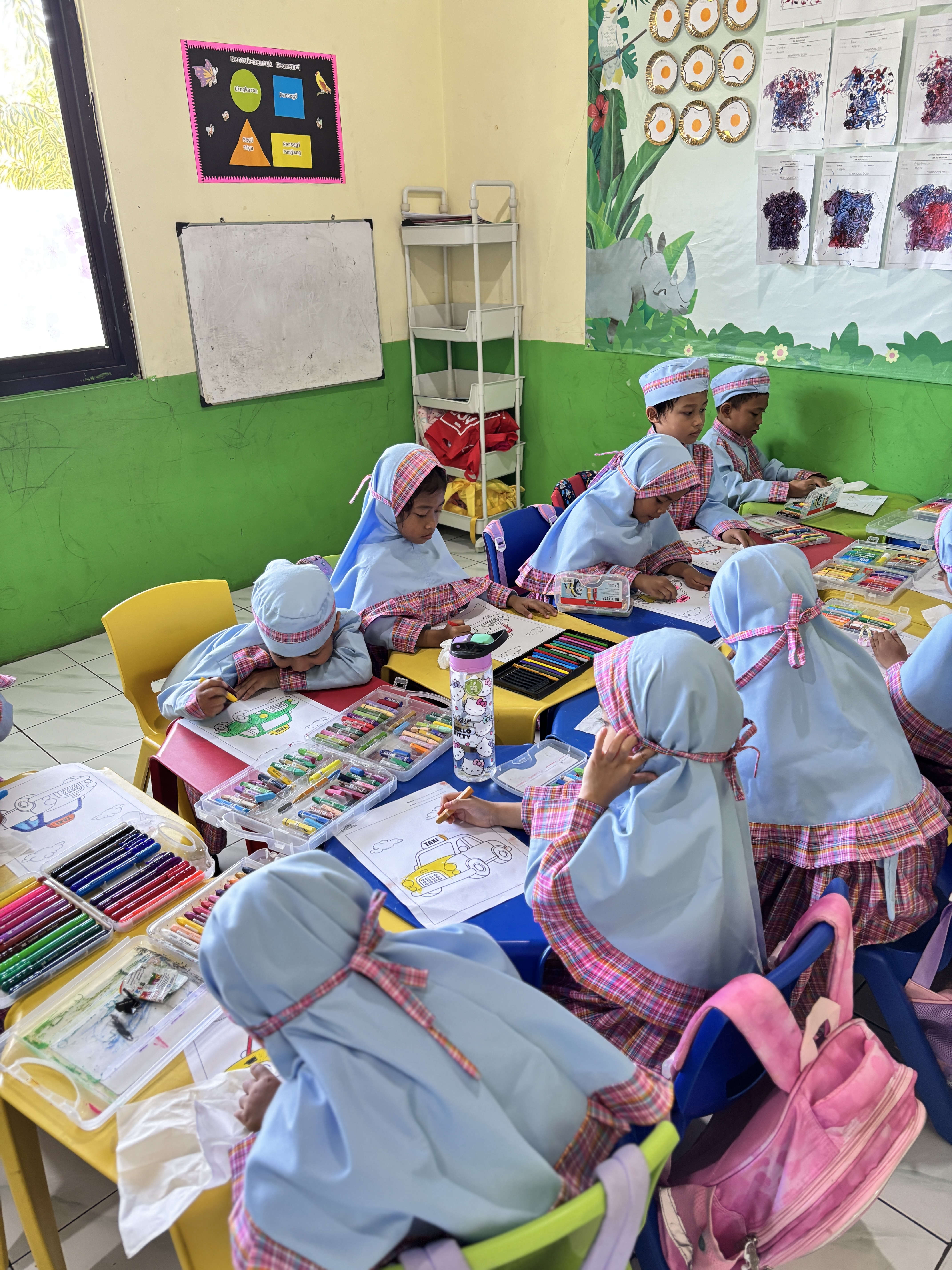 Kegiatan Mewarnai RA AL-KAUTSAR